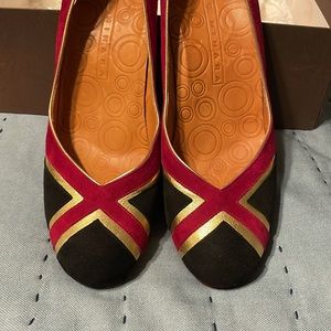 Chie Mihara Red and Black Suede Amareto Platform Pump 41